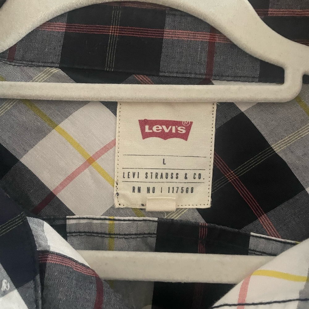 Levi button down - Picture 2 of 3